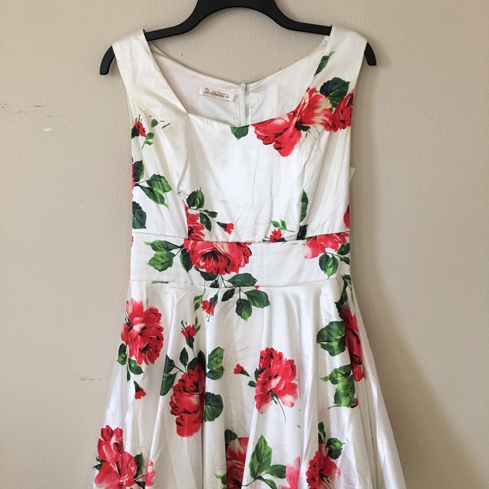 Summer White Red Floral Sleeveless Mini Dress
